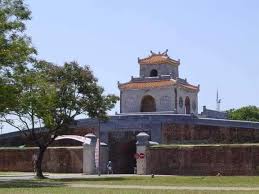 Cổng Thế Nhân, Kinh thành Huế